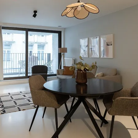 דירה Modern With Terrace In Heart Of *